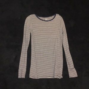 GAP black and white stripe long sleeve t-shirt